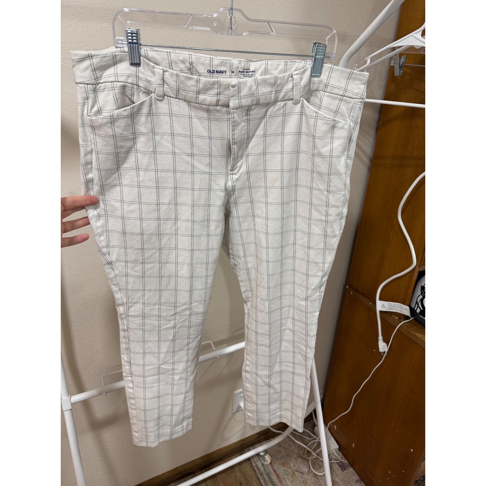 Office business Pixie Skinny White Size 18 Ankle length Old Navy